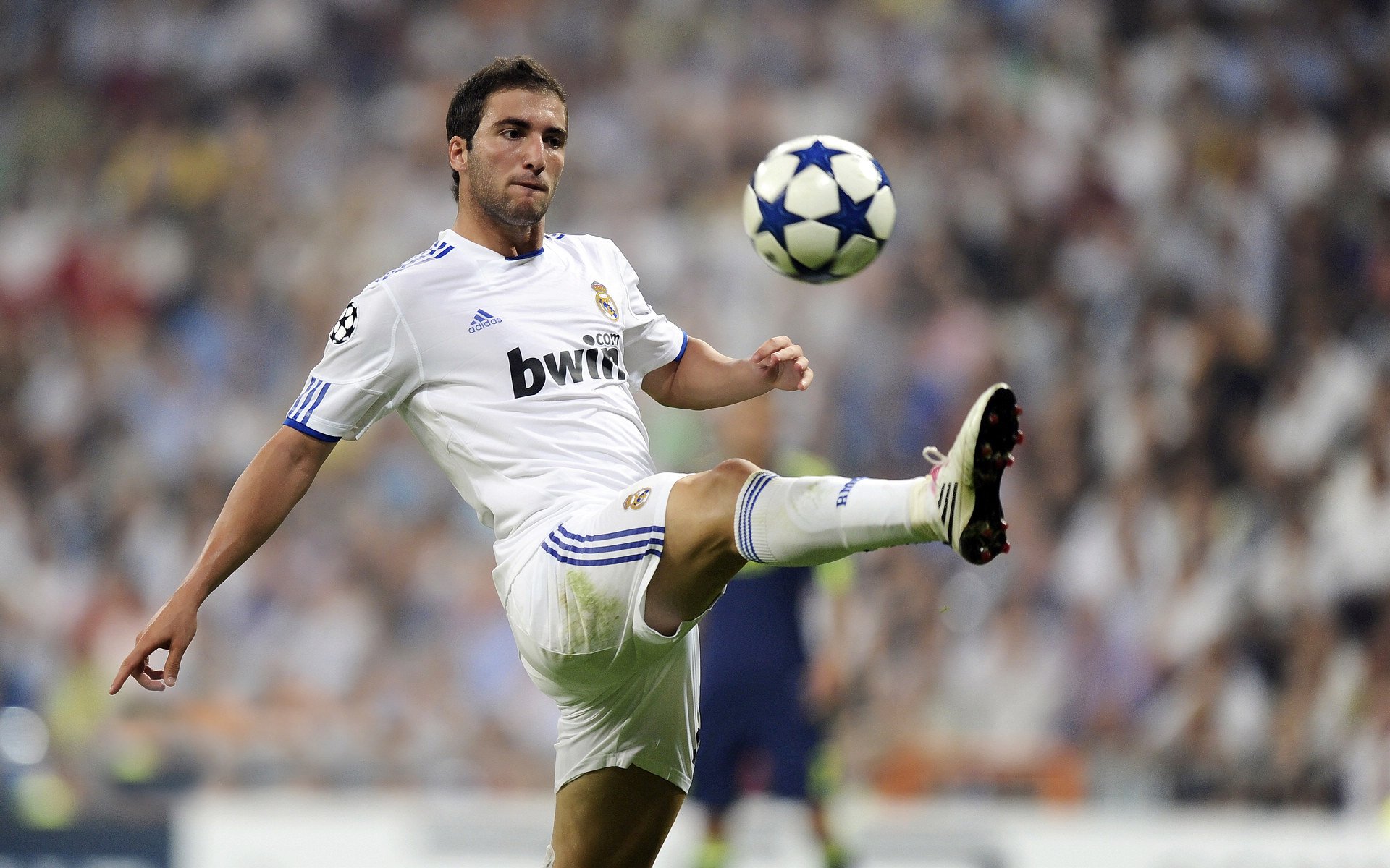 巴黎击败皇马,基耶萨成为关键先生,一场战术与意志的胜利