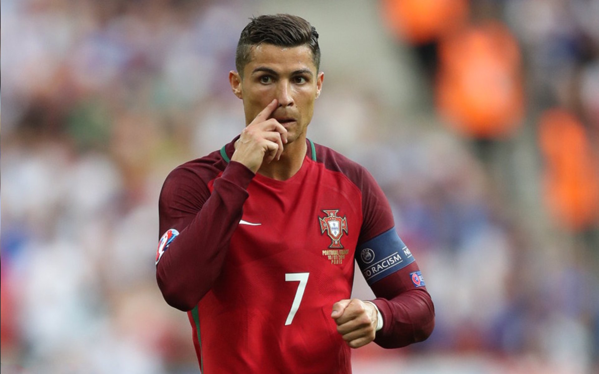 布拉格的雨夜,桑巴的泪—捷克铁骑踏碎巴西,久保建英一击封神